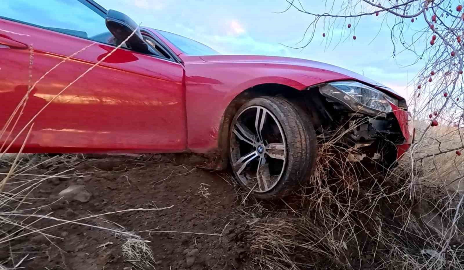 Aksaray’da otomobil şarampole düştü: 3 yaralı
