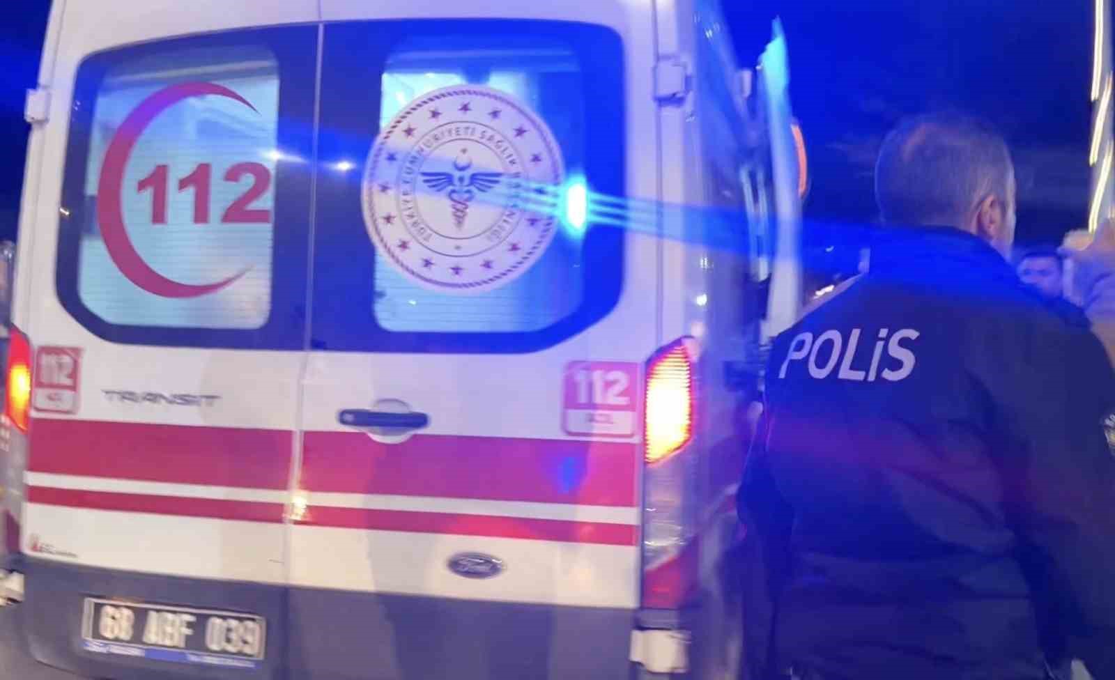 Aksaray’da parkta bıçaklanan çocuk ağır yaralandı
