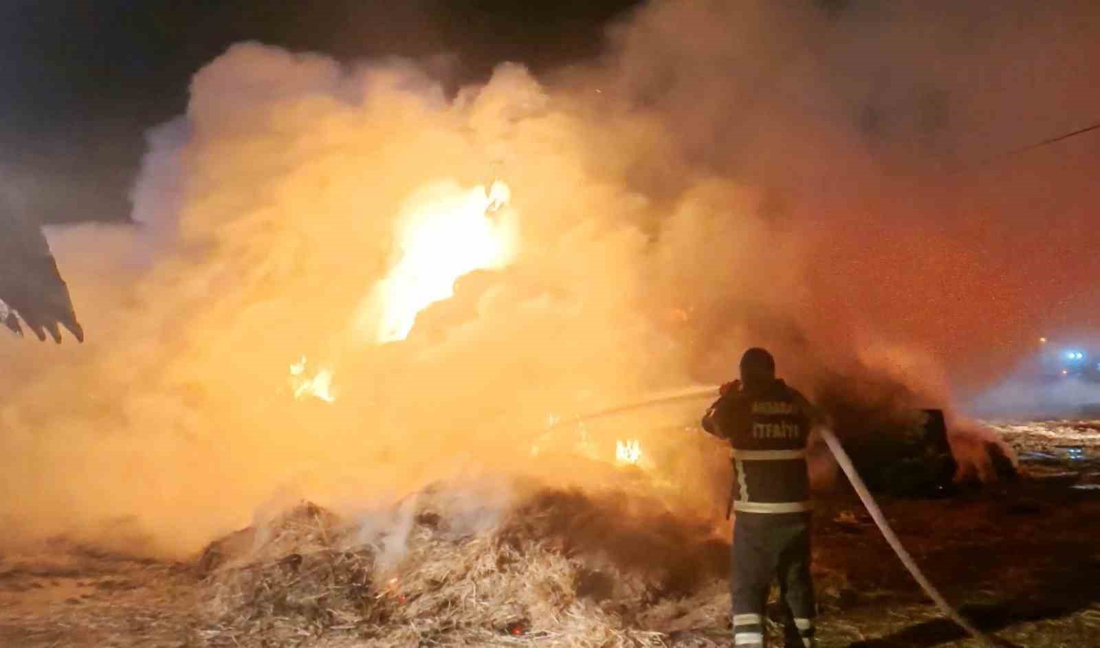 Aksaray’da tonlarca saman balyası alev alev yandı: o anlar dron kamerasında
