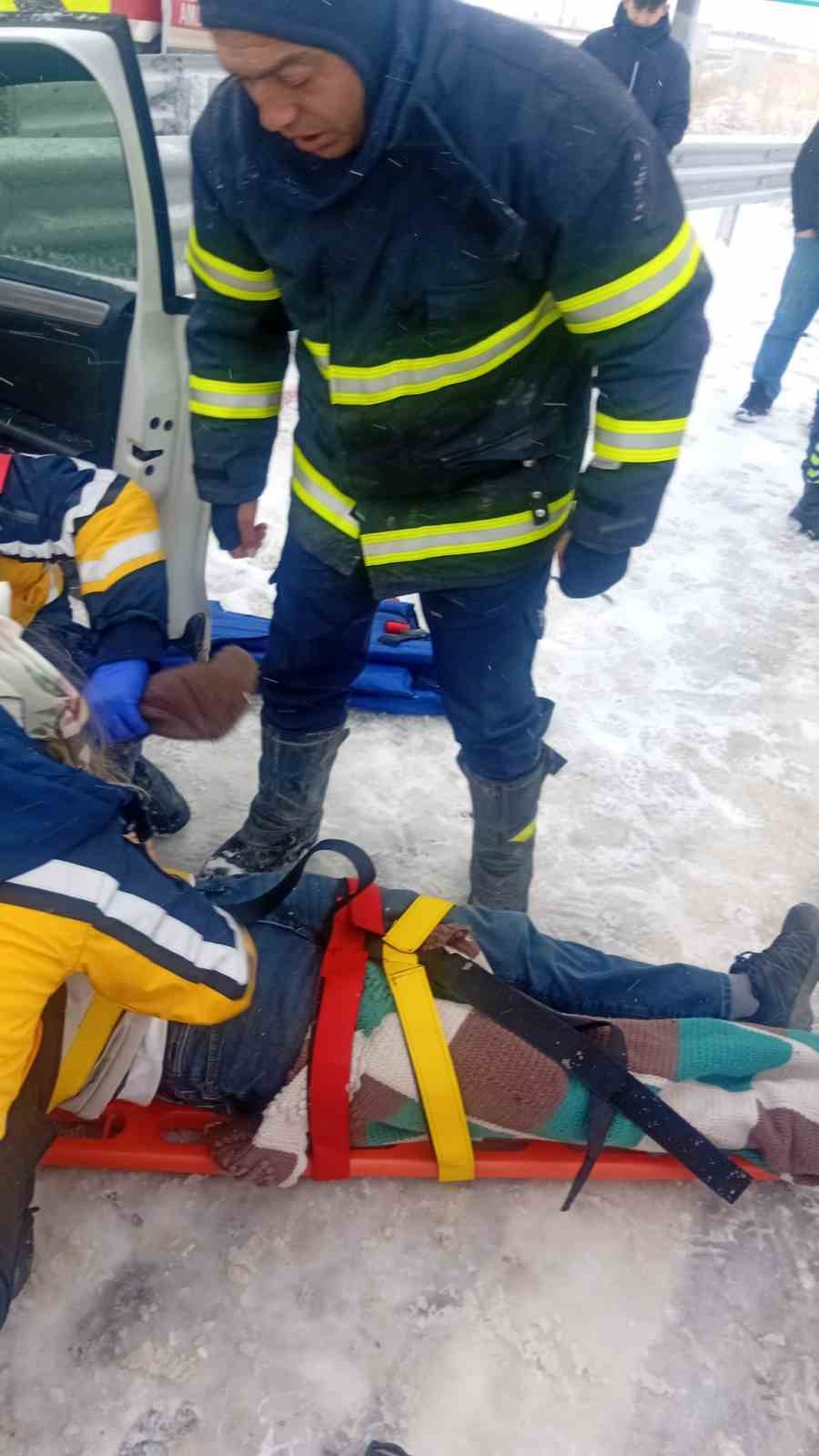 Aksaray’da trafik kazası: 3 yaralı
