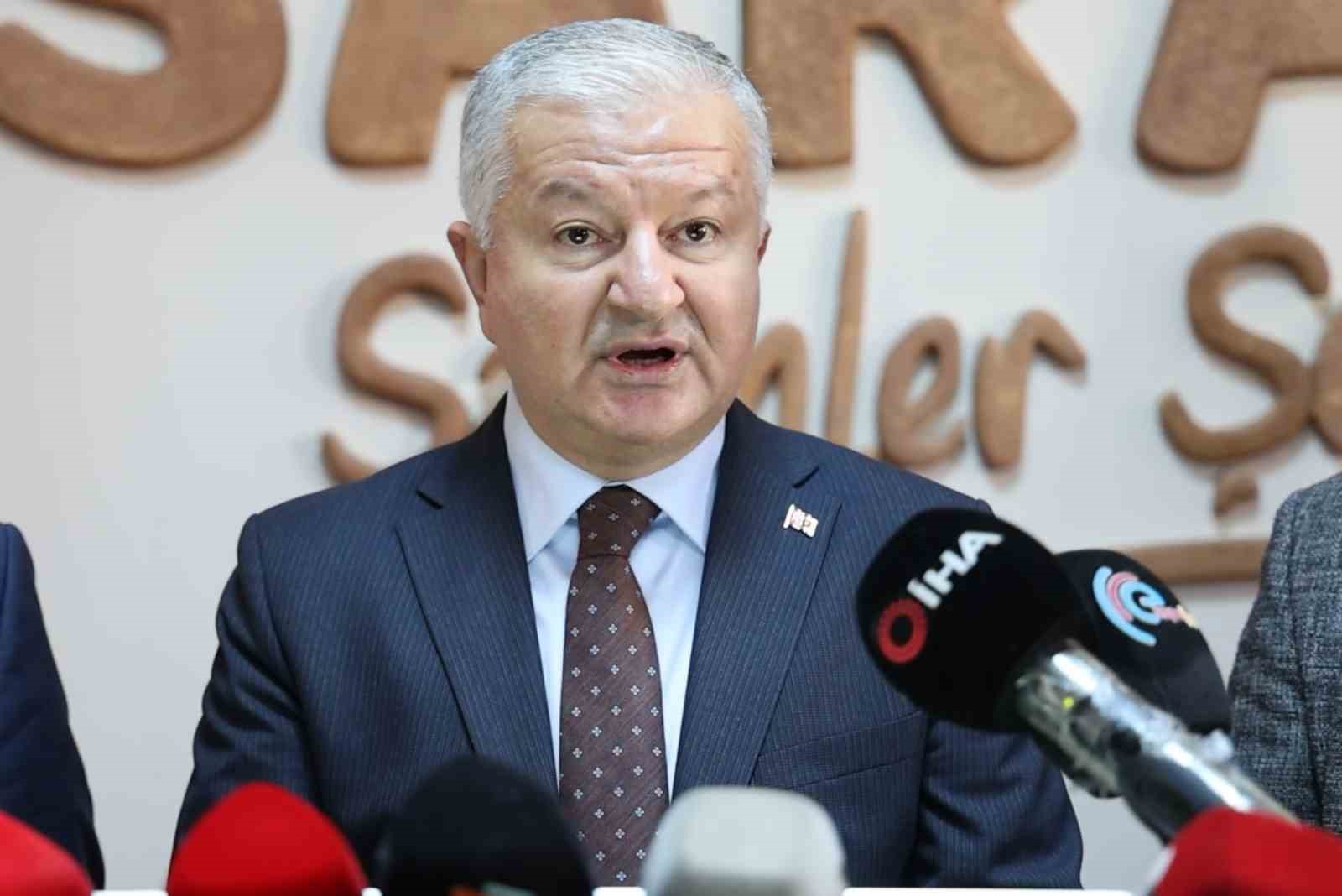 Aksaray’ın yeni valisi Murat Duru görevine başladı
