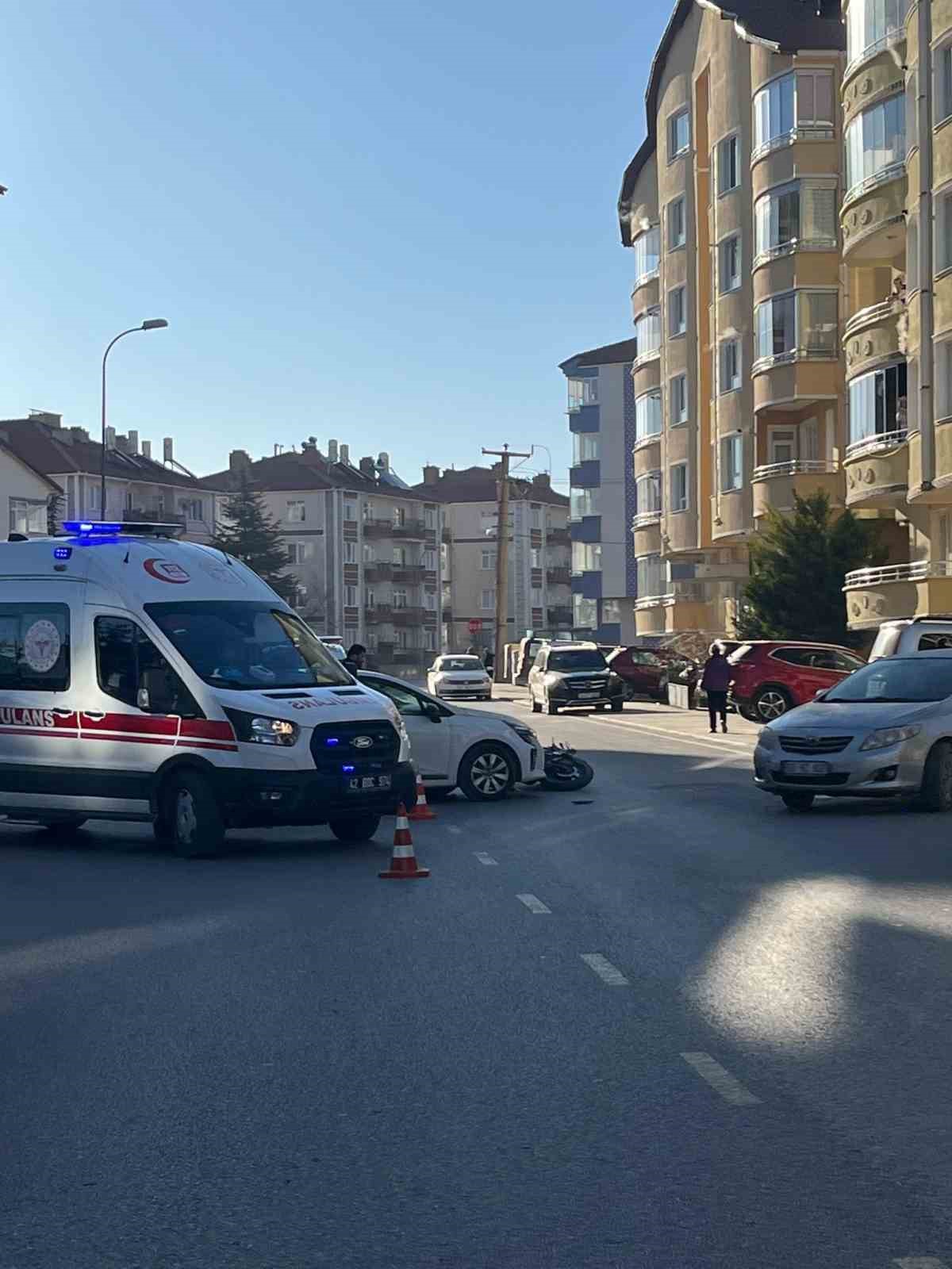 Akşehir’de otomobil ile motosiklet çarpıştı: 1 yaralı
