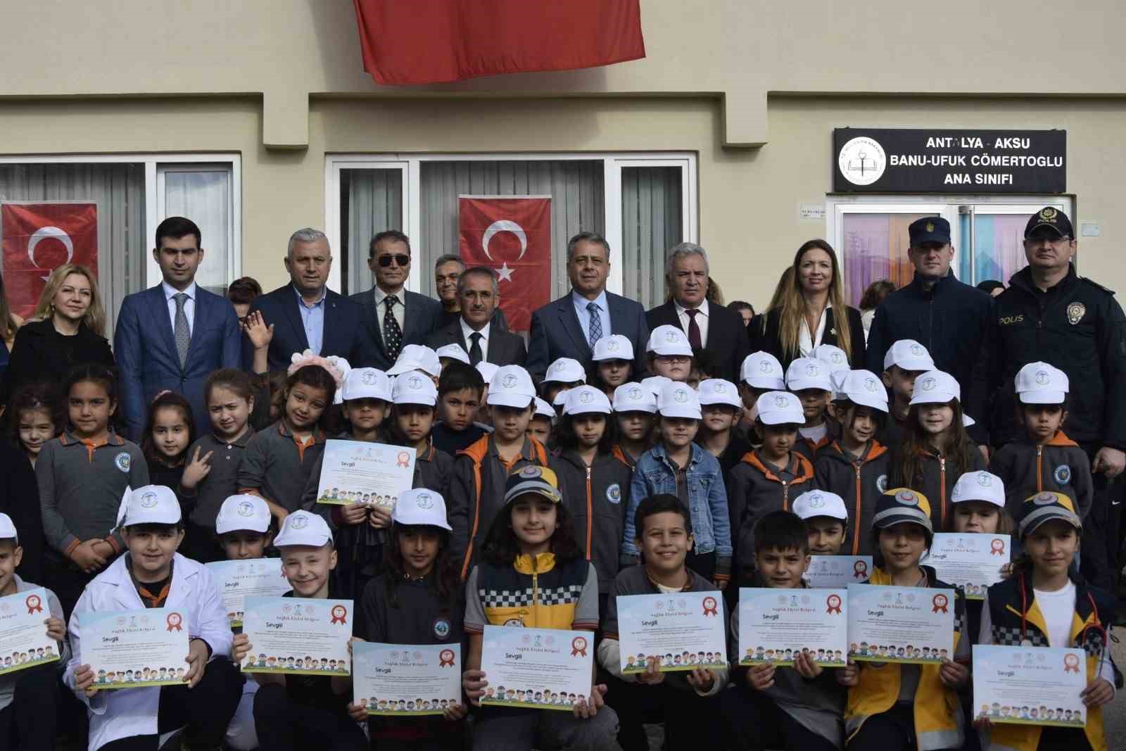 Aksu’da öğrenciler ‘Sağlık Elçisi’ belgelerini aldı
Aksu’da öğrenciler ‘Sağlık Elçisi’ belgelerini aldı