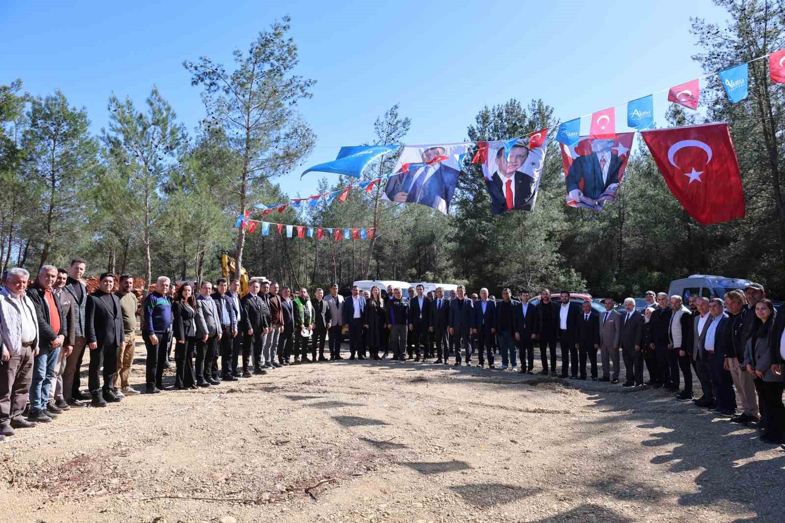 Aksu’da Sahipsiz Hayvan Bakımevi ve Doğal Yaşam Alanı’nın temeli atıldı
Aksu’da Sahipsiz Hayvan Bakımevi ve Doğal Yaşam Alanı’nın temeli atıldı