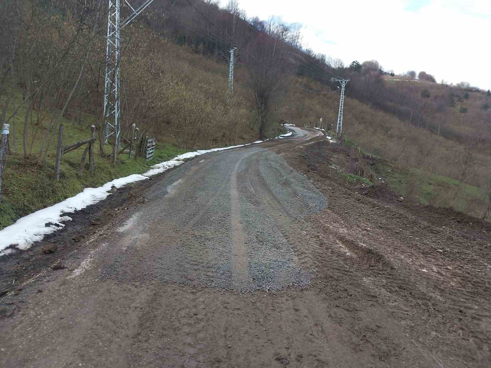 Aktarla Köyü’nde yol reglaj çalışmaları tamamlandı
