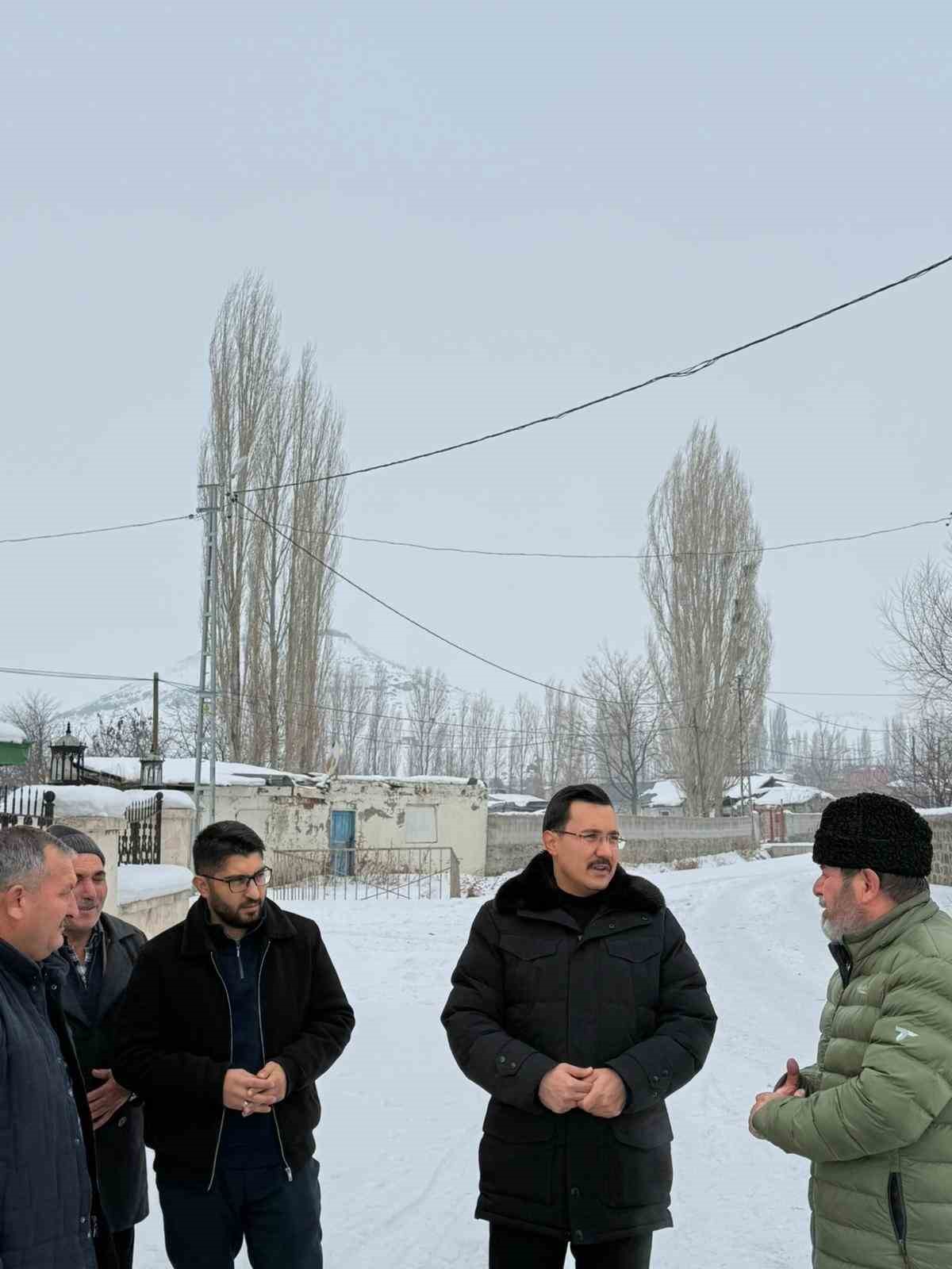 Akyaka Kaymakamı İsmail Demirtaş, köy ziyaretlerini sürdürüyor
