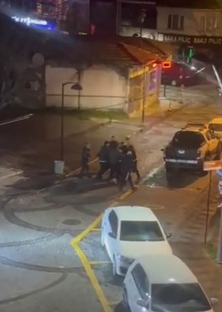 Alacak-verecek meselesi kanlı bitti: Göğsünden vurulan muhtar ağır yaralandı
