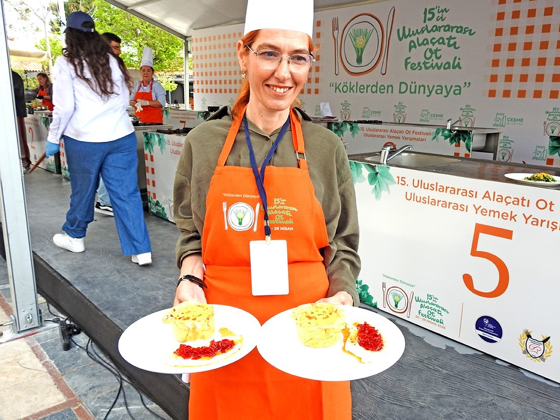 Alaçatı’da Gastronomi Şöleni: En güzel ot yemeği belli oldu
