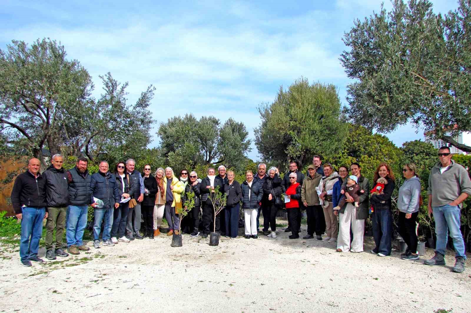 Alaçatı’da "Her Bahçeye Bir Sakız Ağacı" seferberliği
