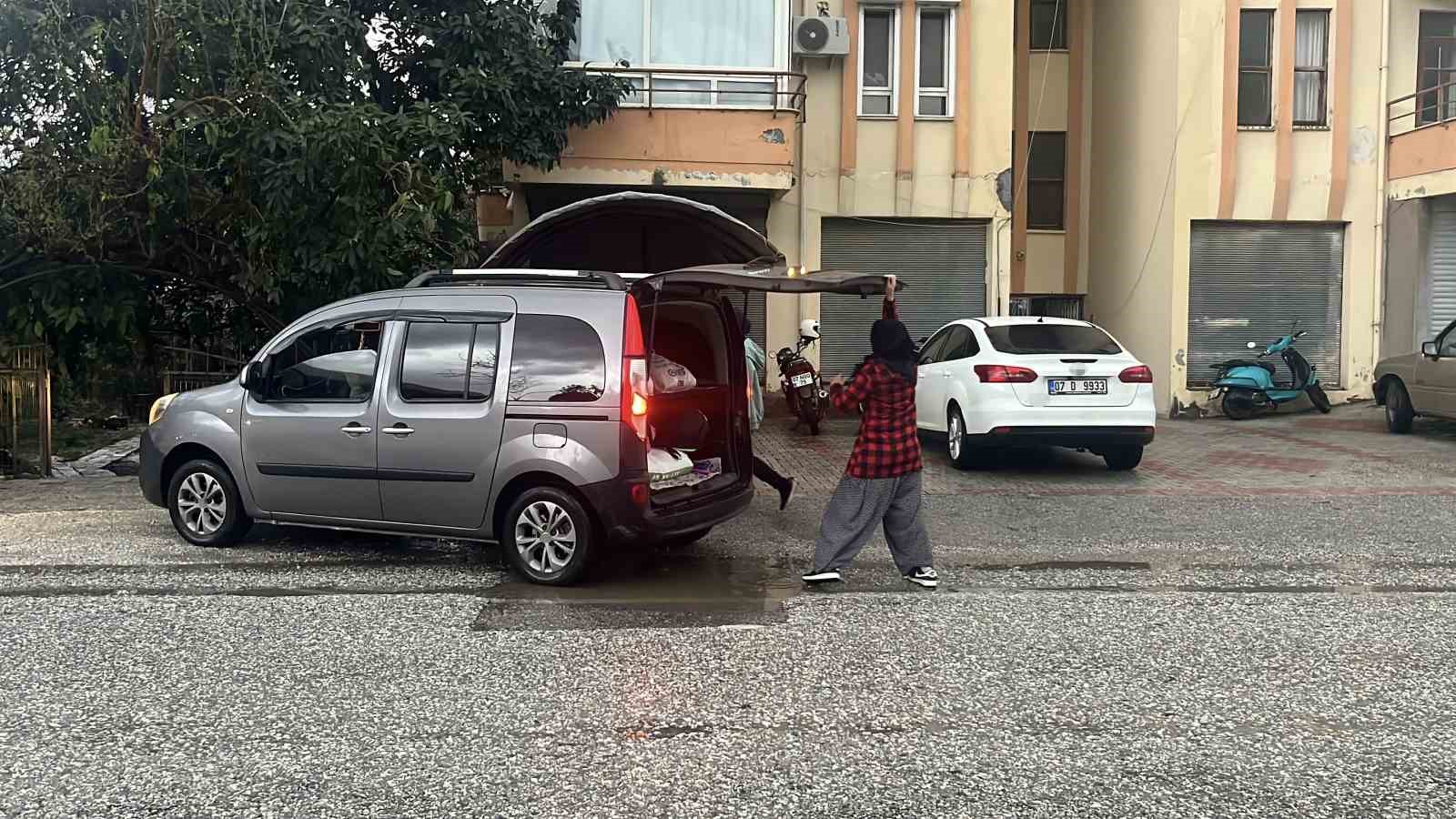 Alanya Dim Barajı’nda  su seviyesi yükseldi bölgeye yakın bazı evlerin tedbir amaçlı boşaltılması istendi
