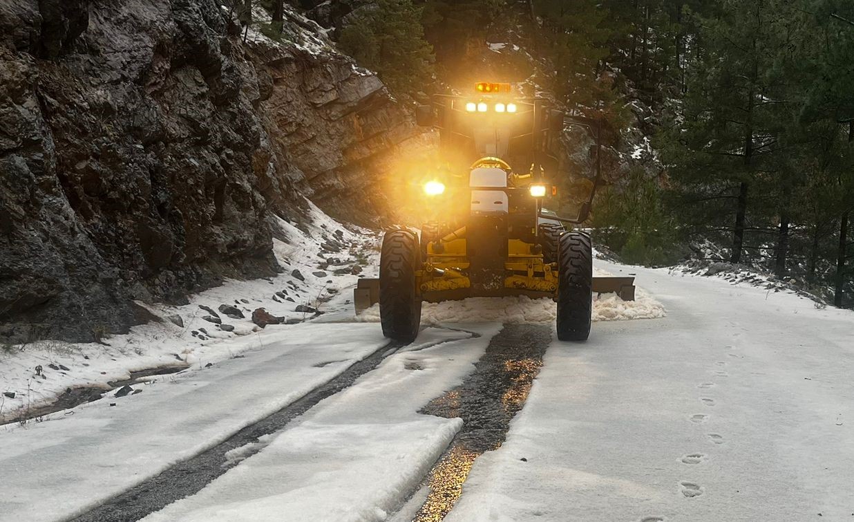 Alanya kırsalında ekiplerin kış mesaisi sürüyor
