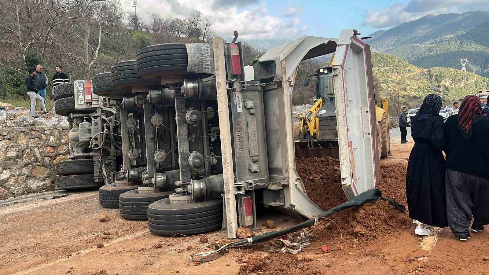 Alanya’da 1 kişinin öldüğü kazada tır şoförü tutuklandı
