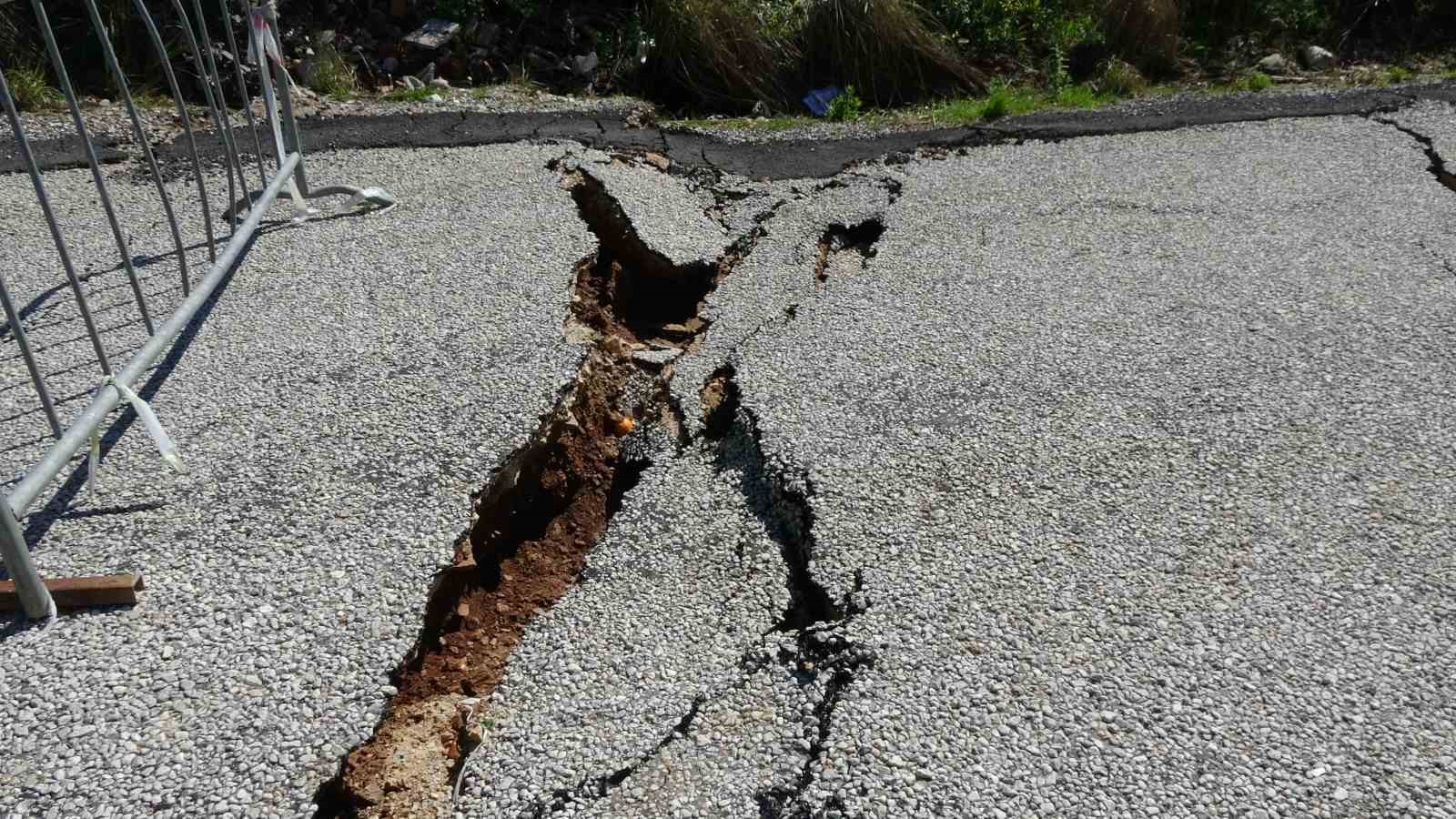 Alanya’da 3 bina tedbir amaçlı tahliye edildi
