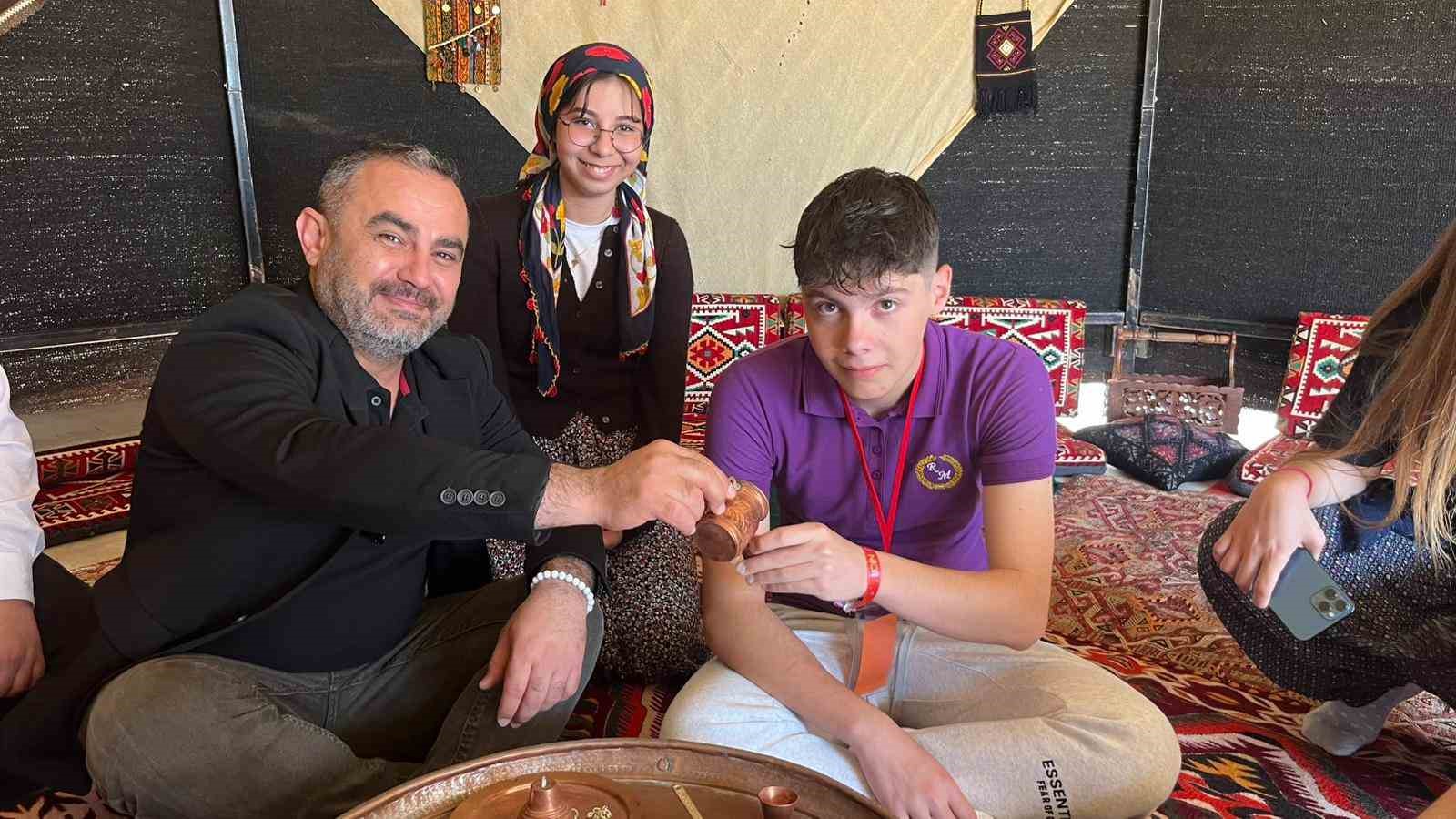 Alanya’da 5 ülkeden 97 öğrenci mehter marşlarıyla karşılandı
