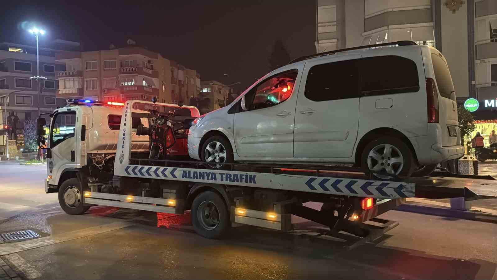 Alanya’da alacak-verecek meselesinde kan aktı: 7 yaralı, 4 gözaltı
