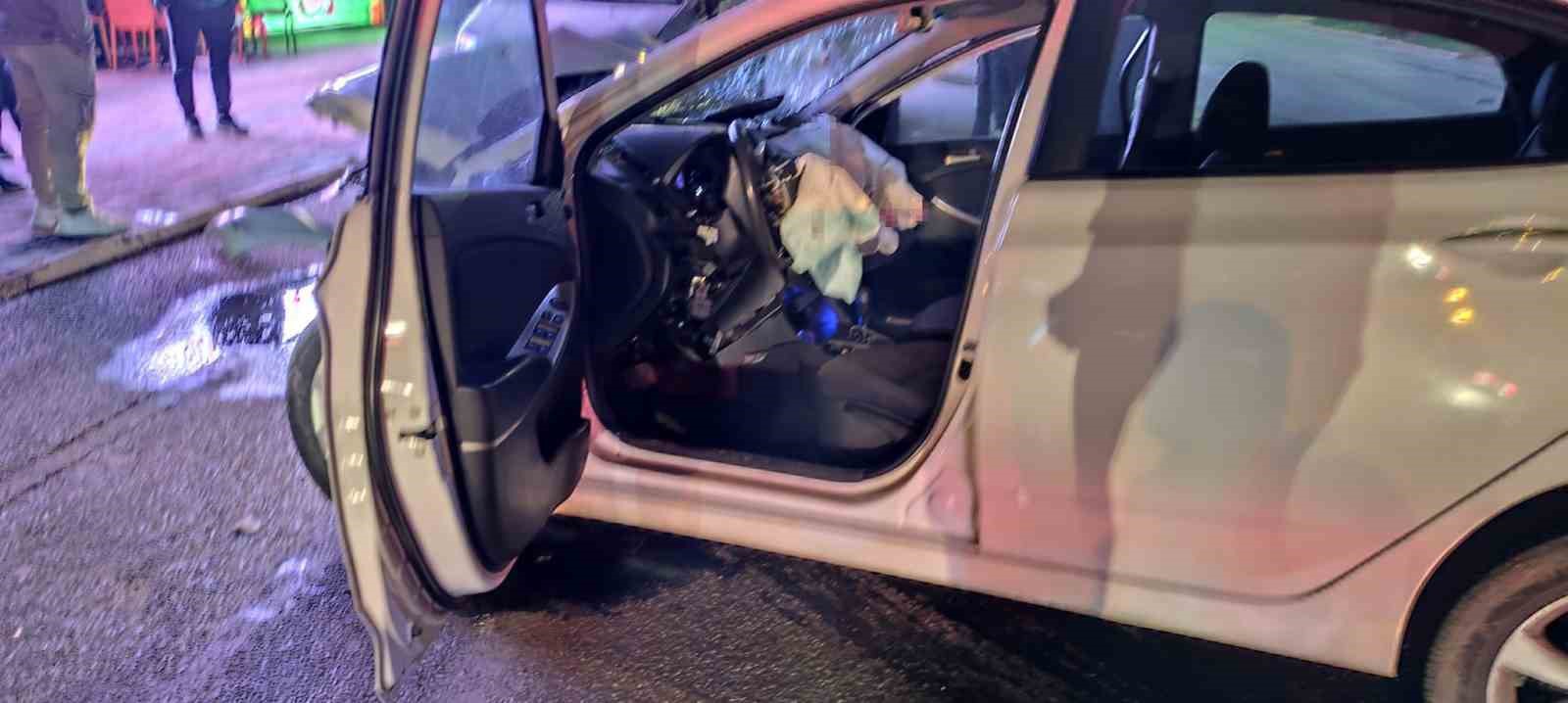 Alanya’da iki otomobil çarpıştı: 3 yaralı
