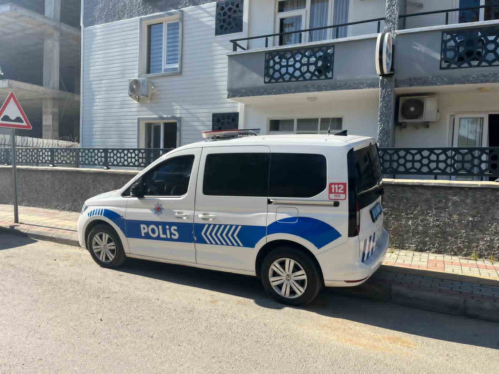 Alanya’da ilkokul sınıfının klima ünitesinde çıkan yangın korkuttu
