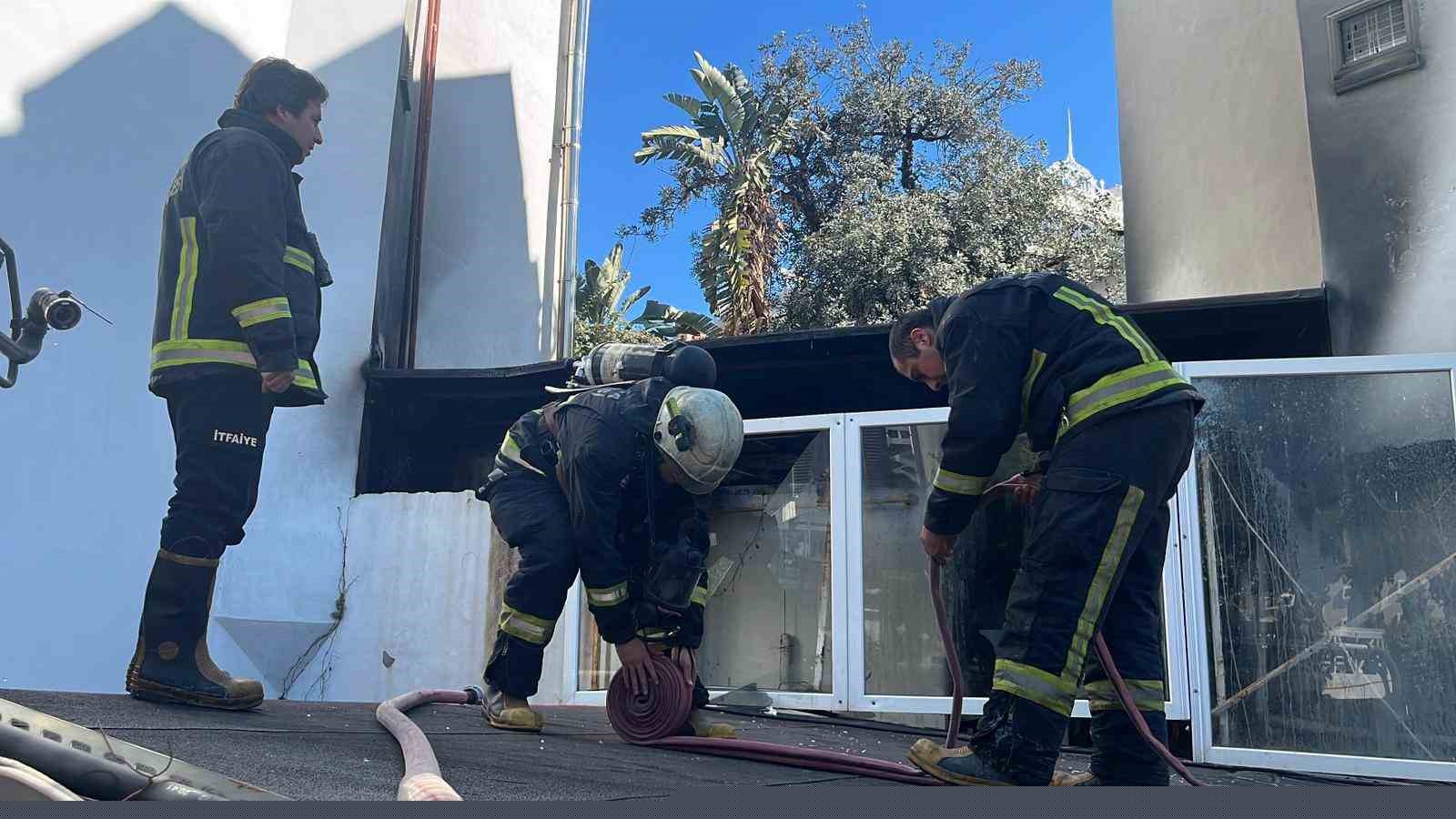 Alanya’da otelin kazan dairesinde çıkan yangın korkuttu
