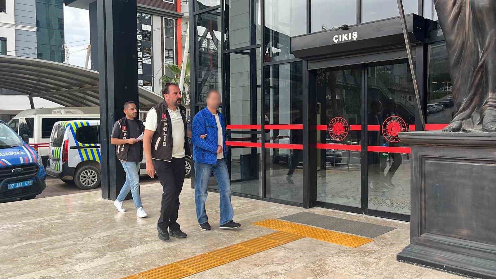 Alanya’da sosyal medyadan cumhurbaşkanına hakaret eden şahıs tutuklandı
