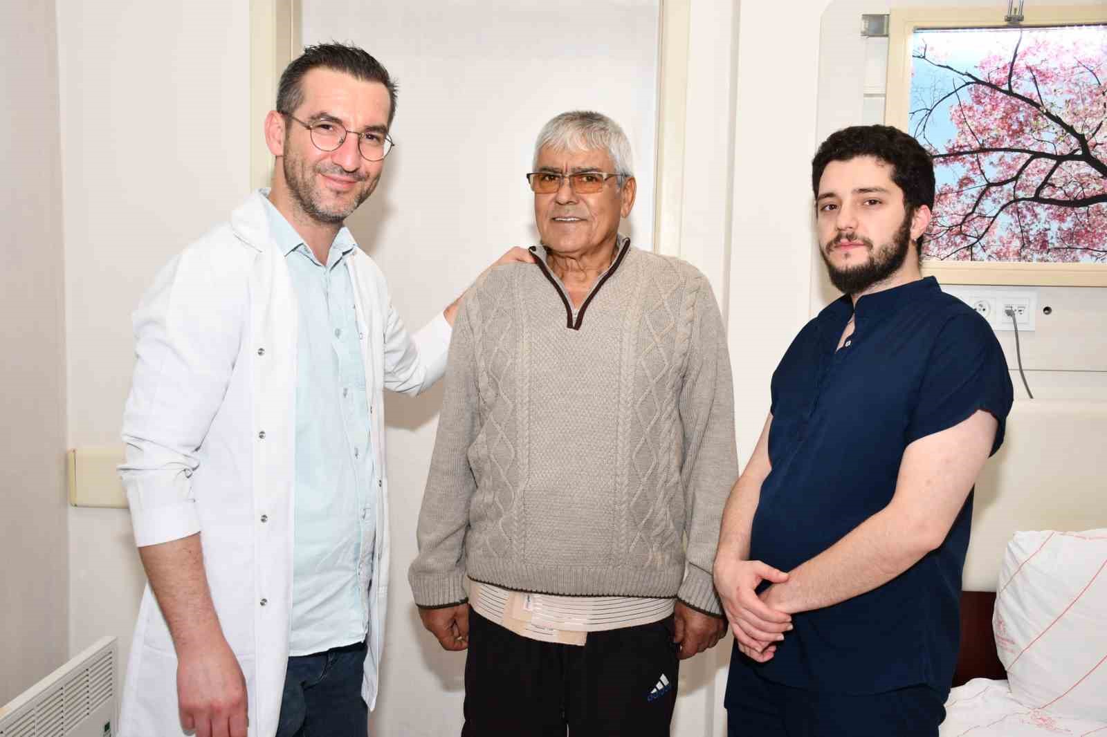 Alanya’da ULAR ameliyatıyla zorlu tümörde bağırsak devamlılığı korundu
