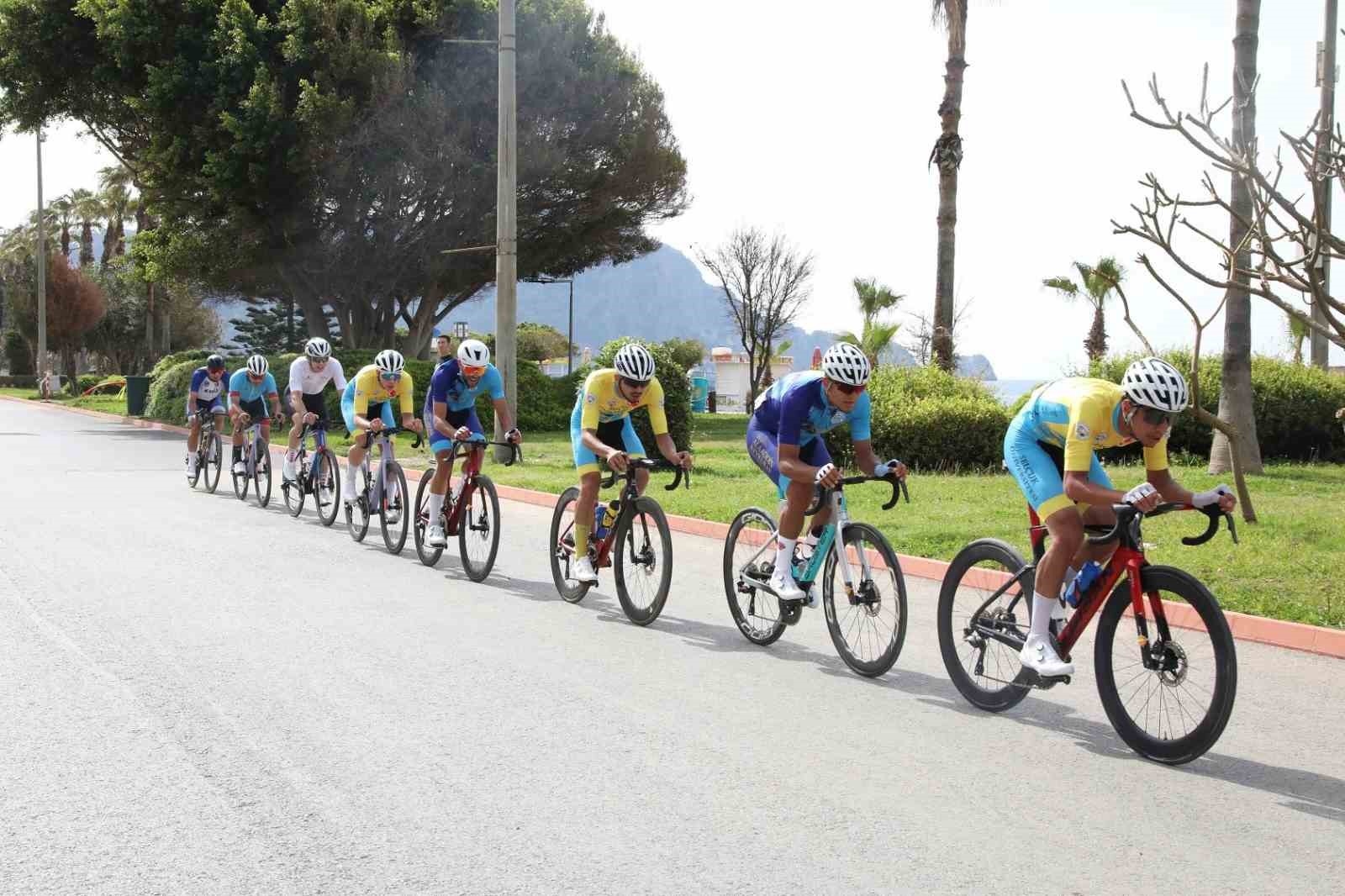 Alanya’da ÜNİLİG Yol ve Dağ Bisikleti Türkiye Şampiyonası başladı
Alanya’da ÜNİLİG Yol ve Dağ Bisikleti Türkiye Şampiyonası başladı