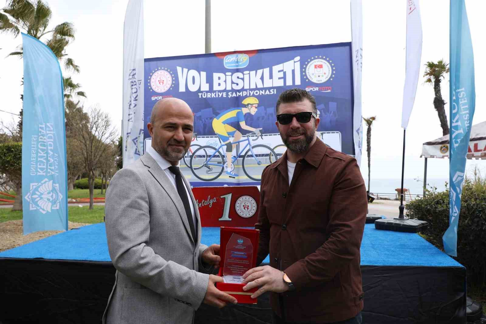 Alanya’da ÜNİLİG Yol ve Dağ Bisikleti Türkiye Şampiyonası başladı
Alanya’da ÜNİLİG Yol ve Dağ Bisikleti Türkiye Şampiyonası başladı