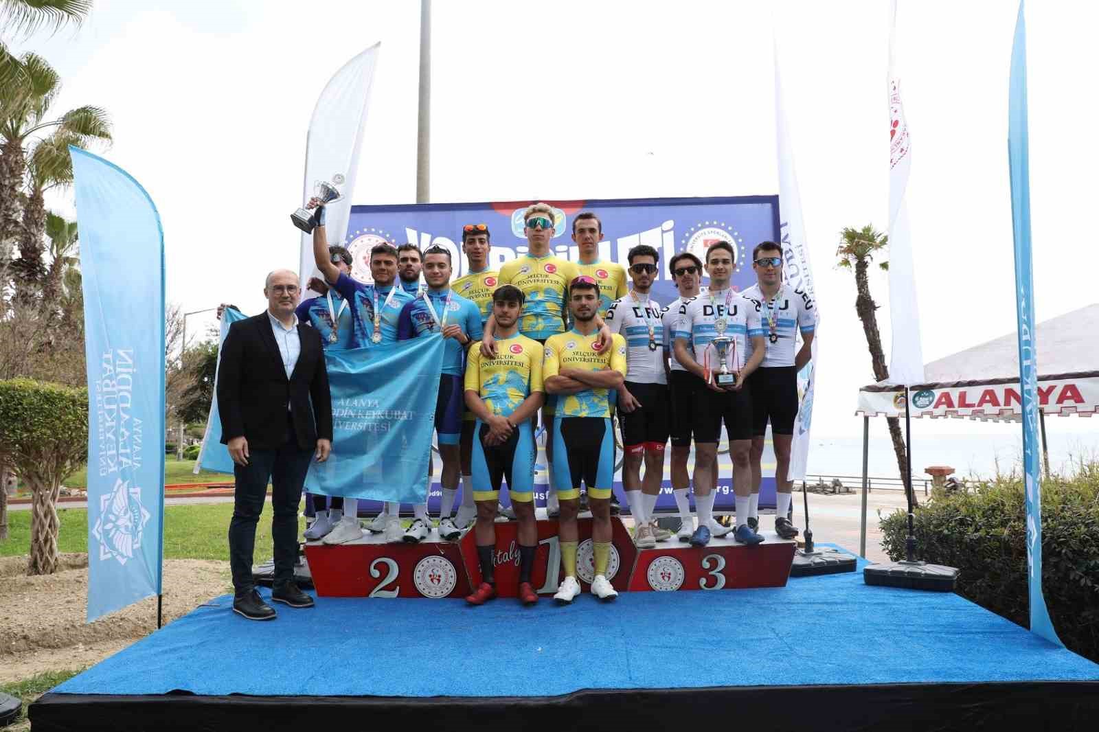 Alanya’da ÜNİLİG Yol ve Dağ Bisikleti Türkiye Şampiyonası başladı
Alanya’da ÜNİLİG Yol ve Dağ Bisikleti Türkiye Şampiyonası başladı