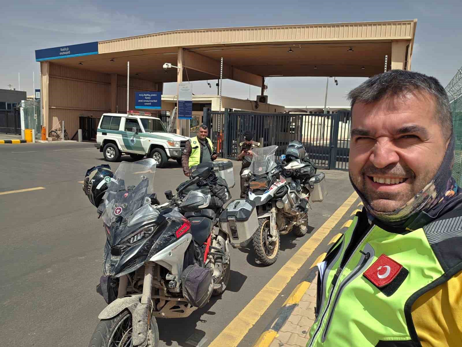 Alanya’dan kutsal topraklara motosikletle 7 bin kilometrelik yolculuk
