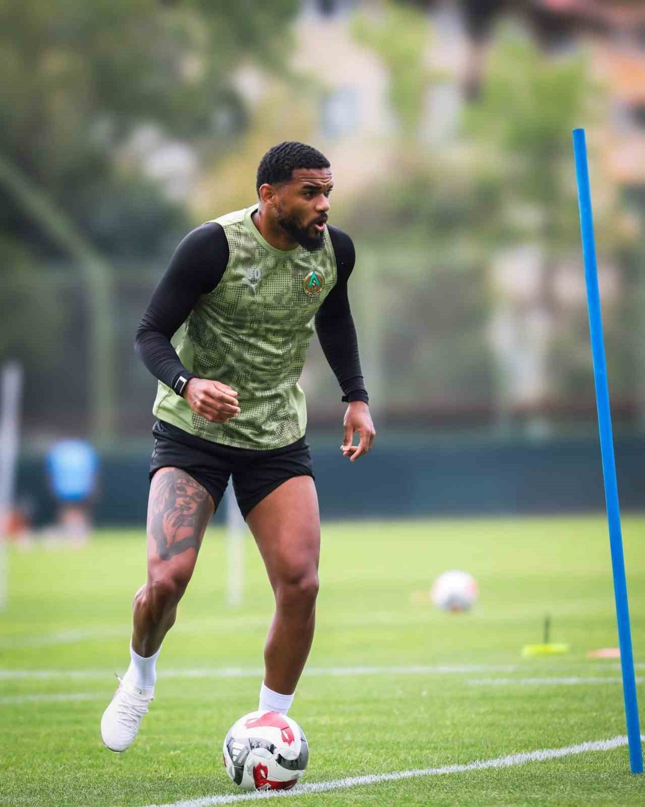 Alanyaspor, Antalyaspor maçının hazırlıklarına başladı
