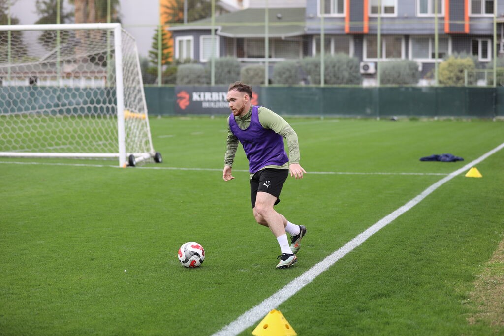 Alanyaspor, Başakşehir maçı hazırlıklarına başladı
