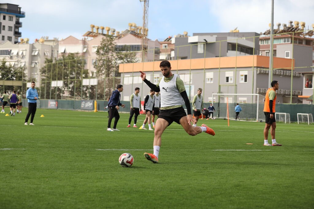 Alanyaspor, Başakşehir maçı hazırlıklarına başladı
