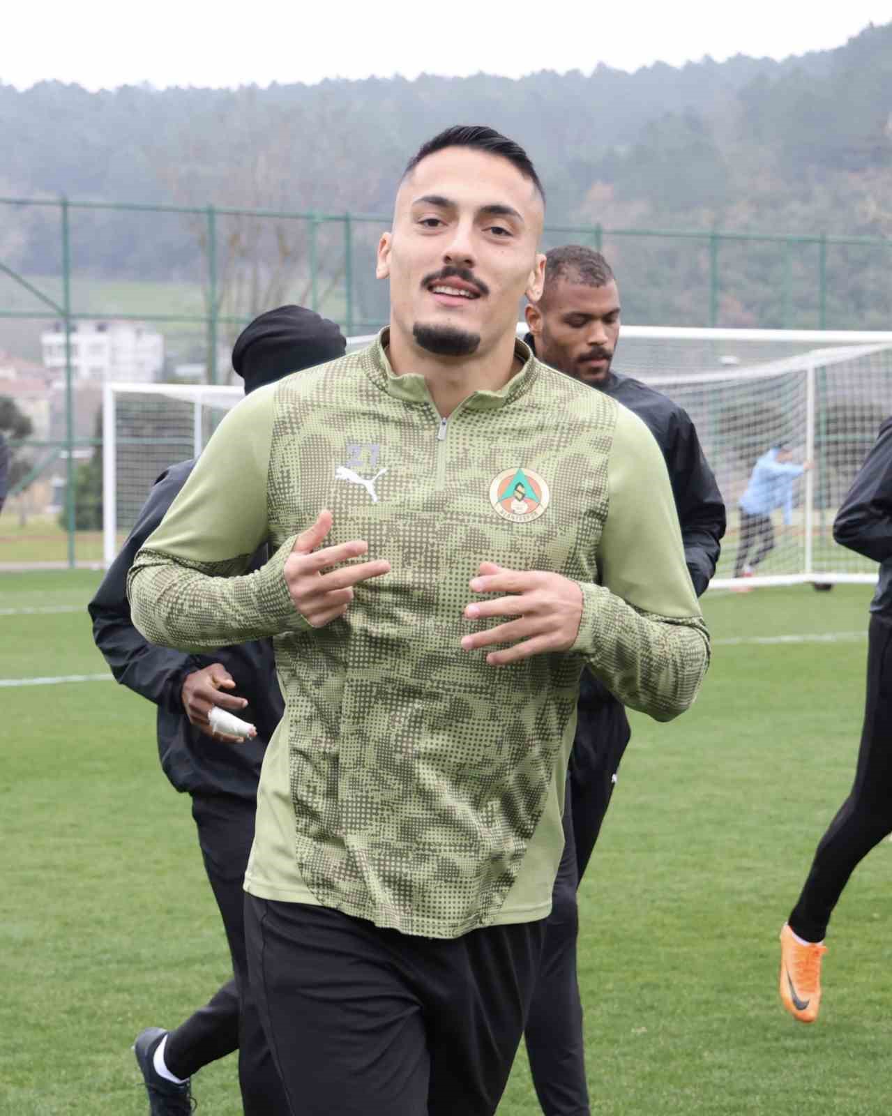 Alanyaspor, Beşiktaş maçı hazırlıklarını tamamladı
