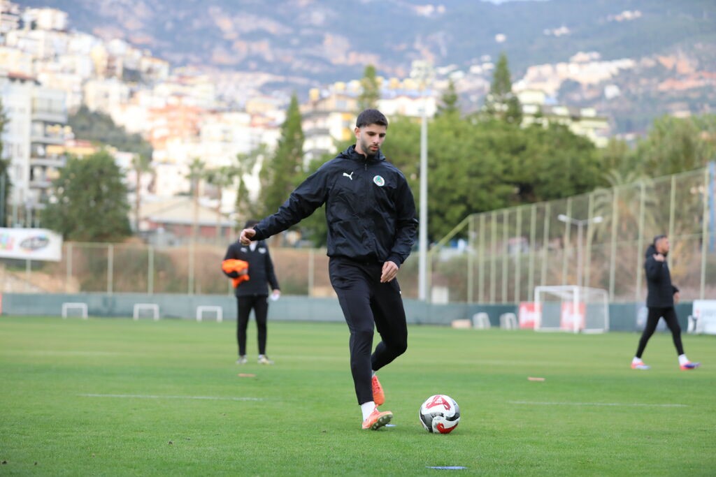 Alanyaspor, Fenerbahçe maçı hazırlıklarını tamamladı
