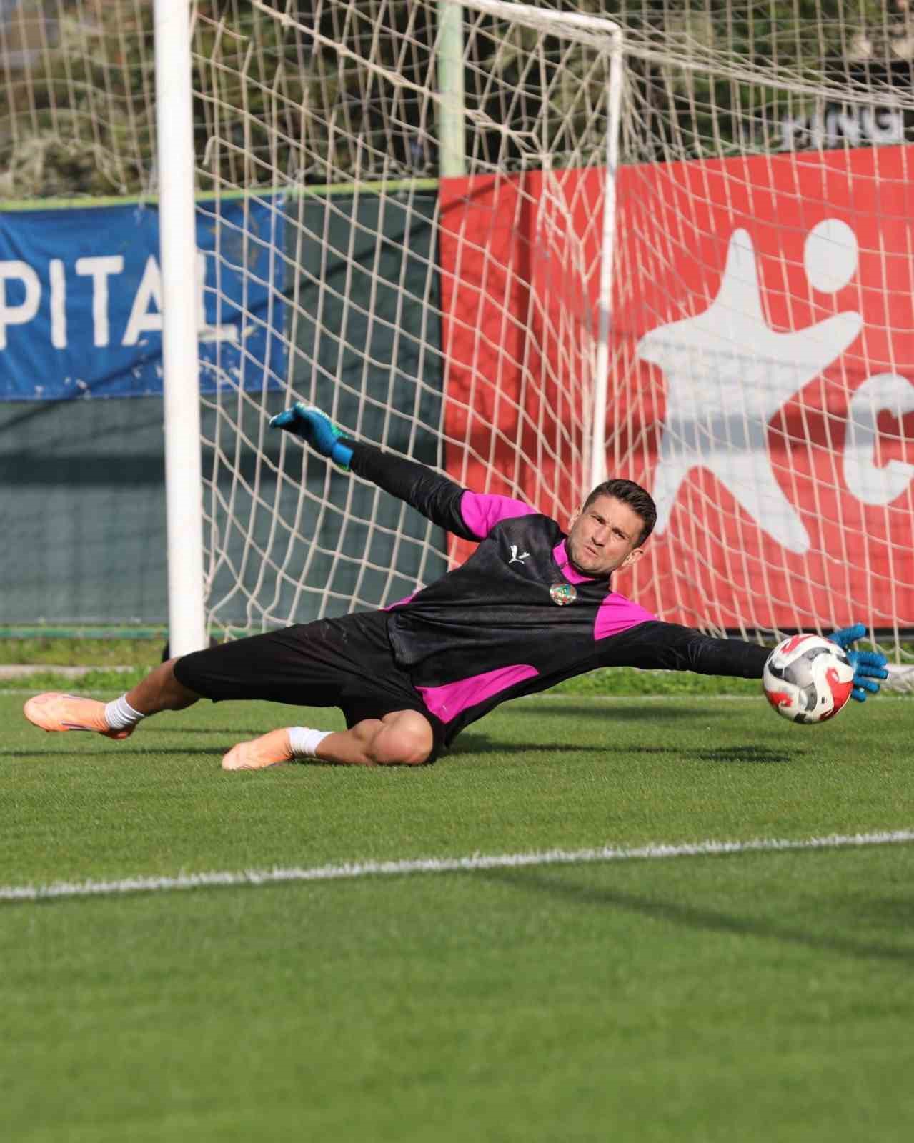 Alanyaspor, Galatasaray maçı hazırlıklarına başladı
