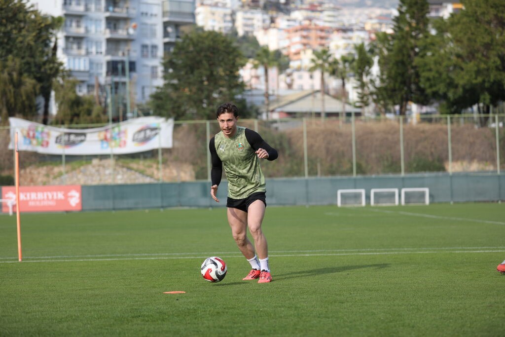 Alanyaspor, Kocaelispor maçı hazırlıklarını tamamladı
