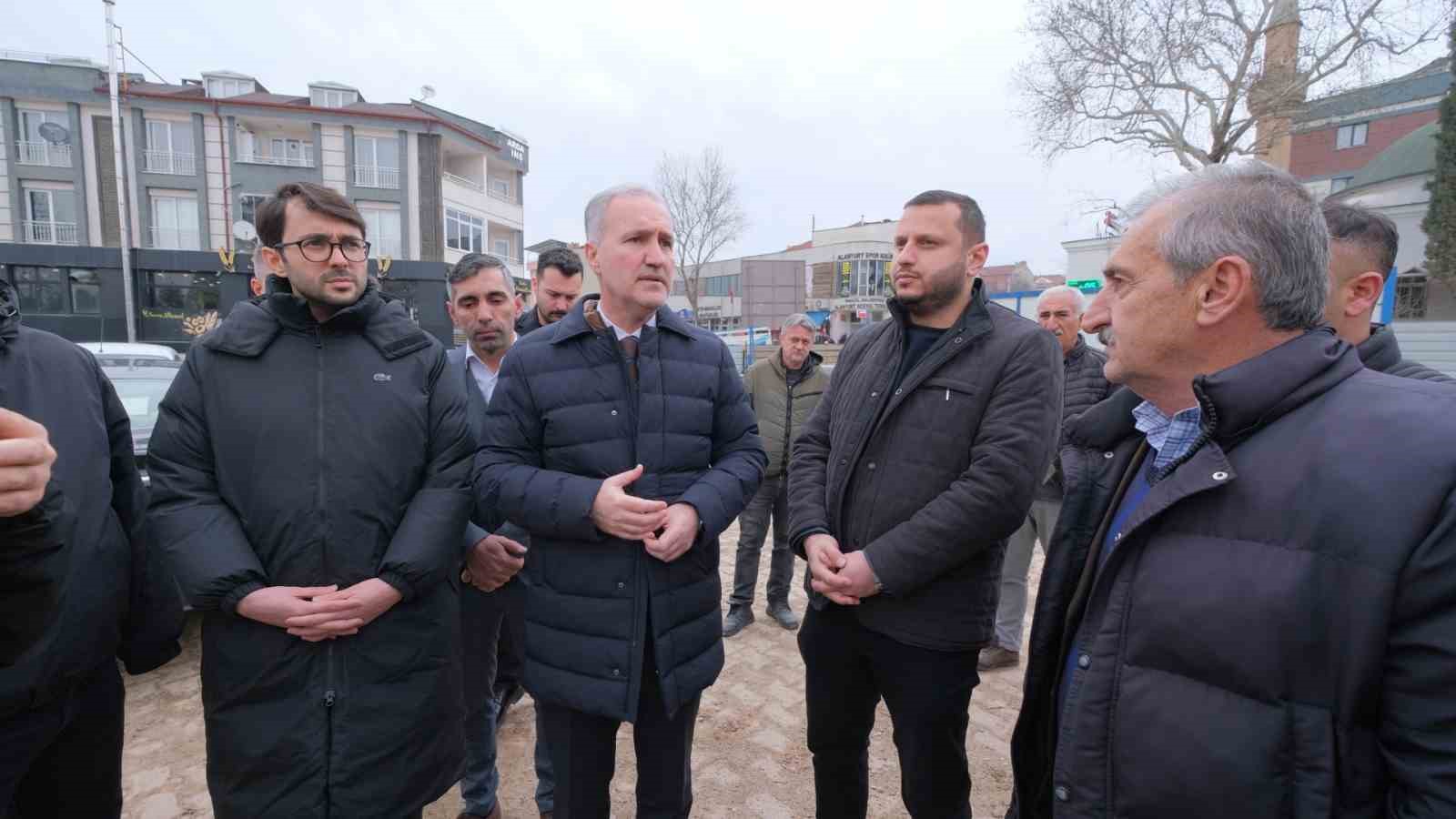 Alanyurt meydan düzenlemesi için çalışmalar başladı
