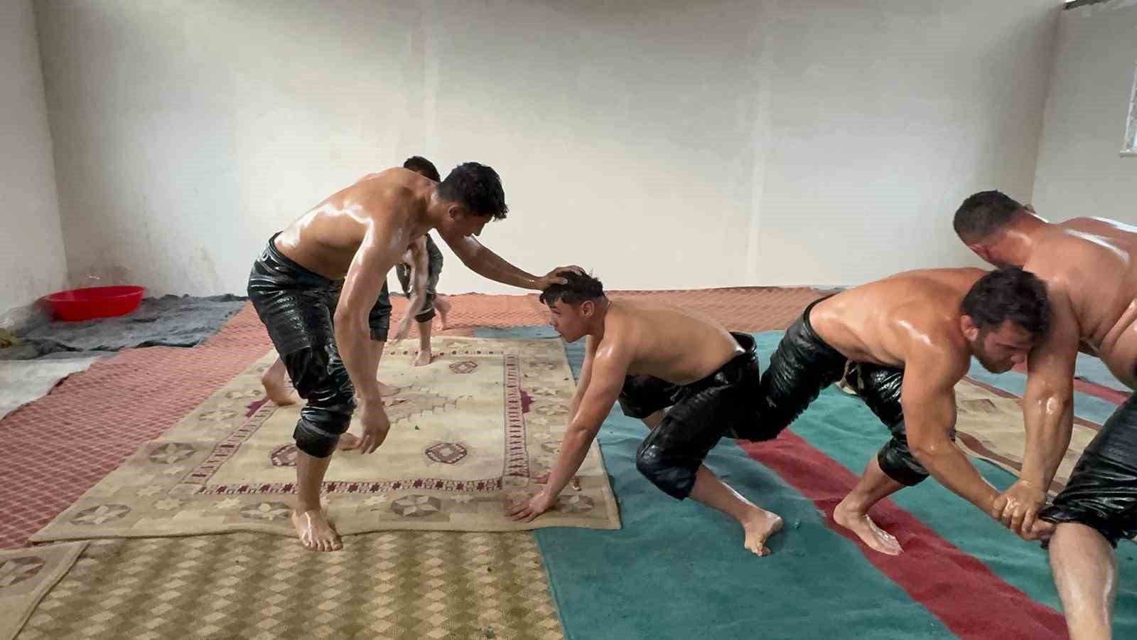 Alaplı Belediye Güreş Takımı yeni sezon hazırlıklarını sürdürüyor
