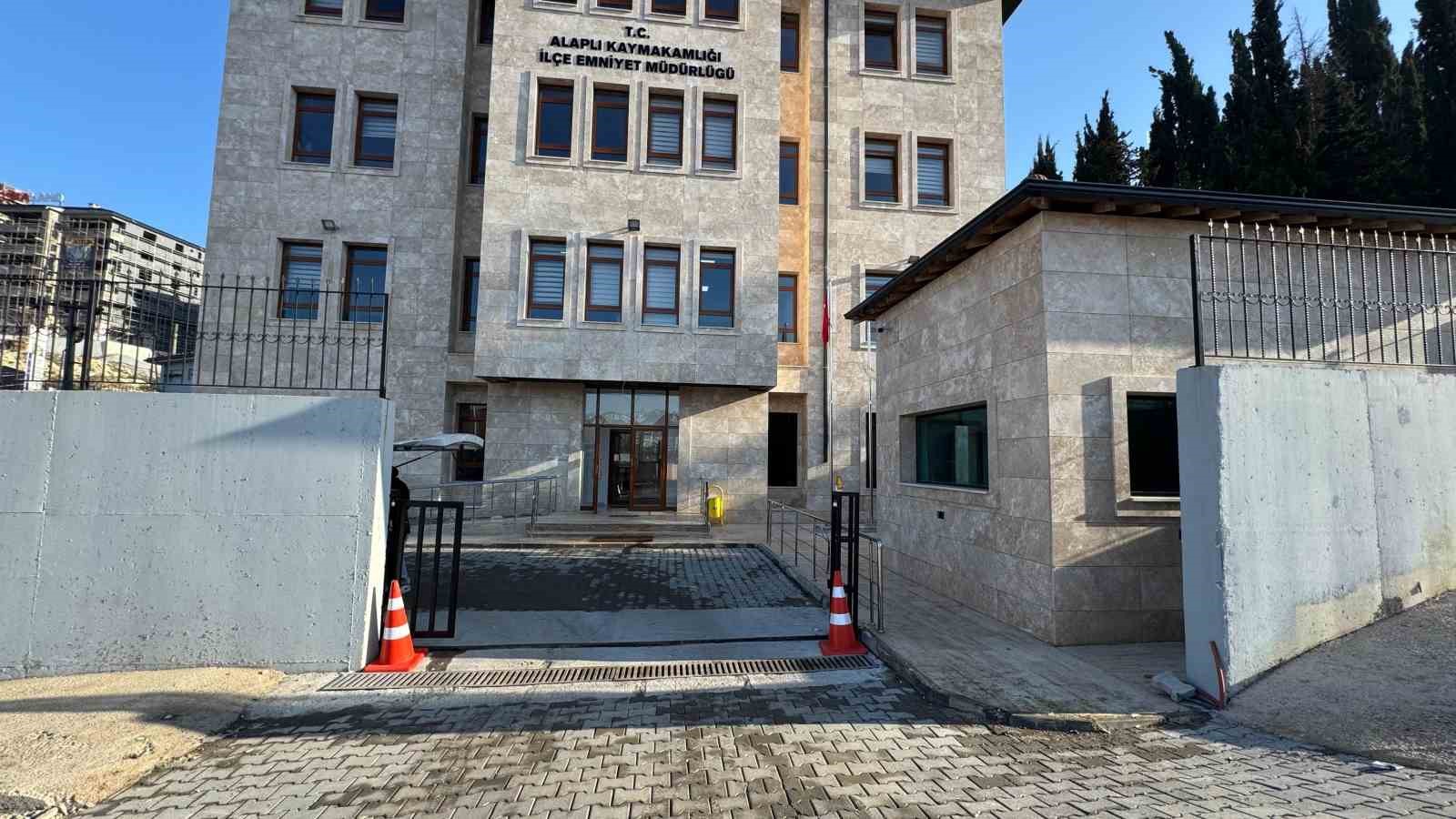 Alaplı’da durdurulan şüpheli araçta uyuşturucu ele geçirildi
