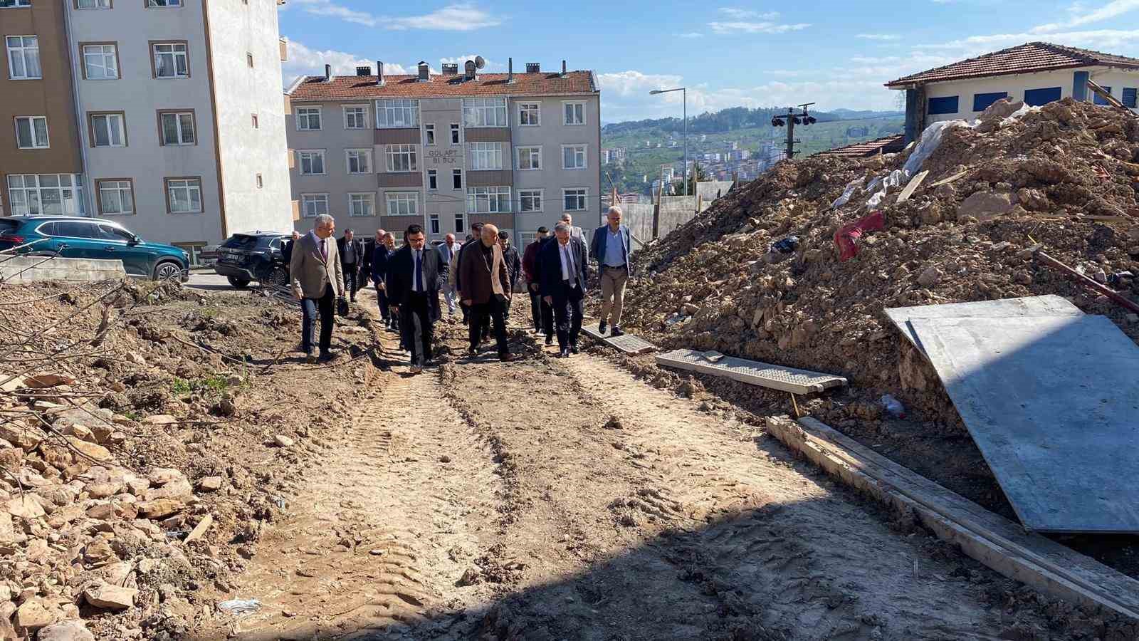 Alaplı’daki İmam Hatip Ortaokulu İnşaatında Denetim Gerçekleştirdiler
