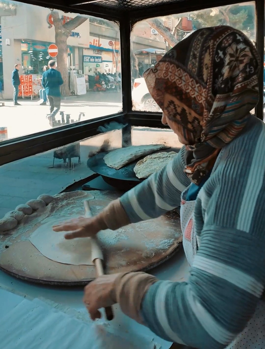 Alaşehir Belediyesi’nden 8 Mart’a özel çalışma
