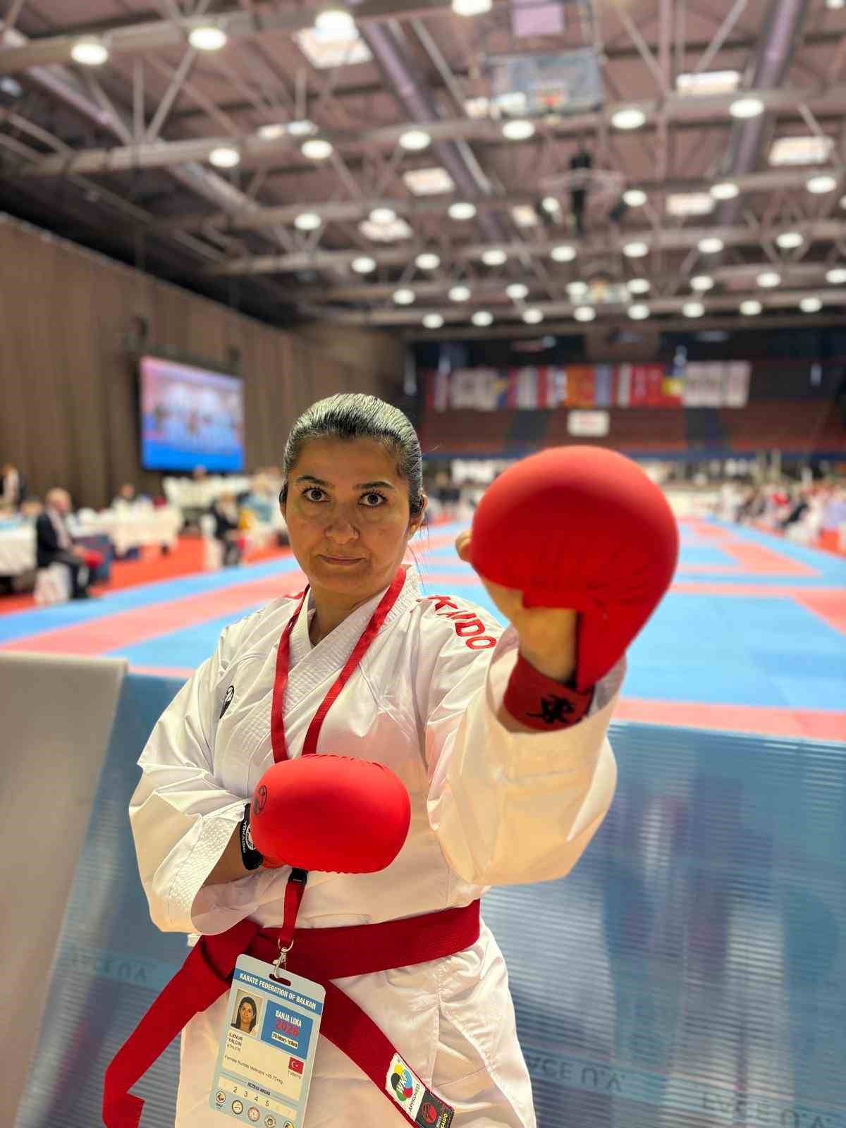 Alaşehir Belediyesporlu İlknur Yalçın Balkan Şampiyonu oldu
