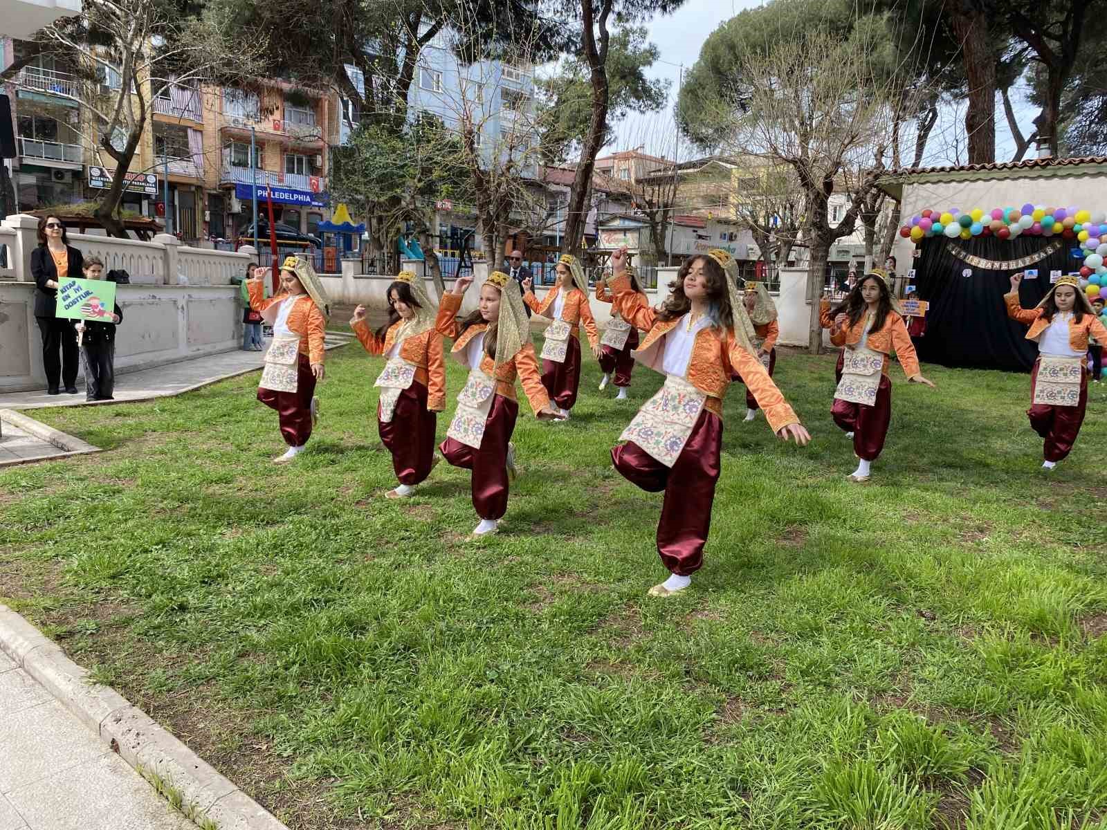 Alaşehir’de en çok kitap okuyanlar ödüllendirildi
