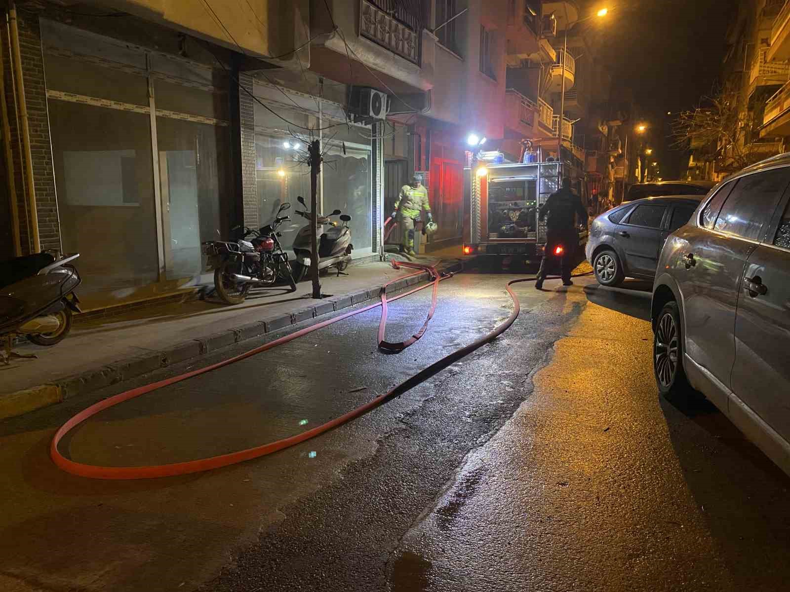 Alaşehir’de ev yangını korkuttu
