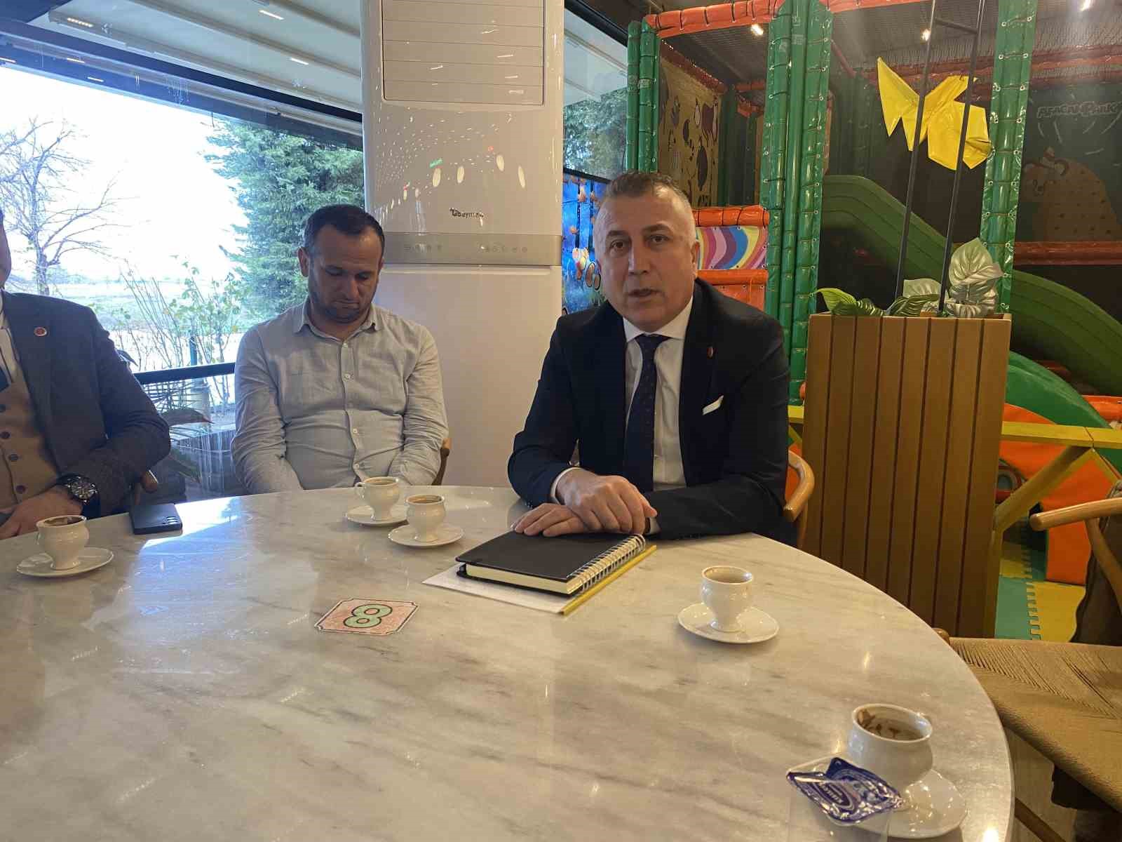 Alaşehir’de üzümün geleceği değerlendirildi
