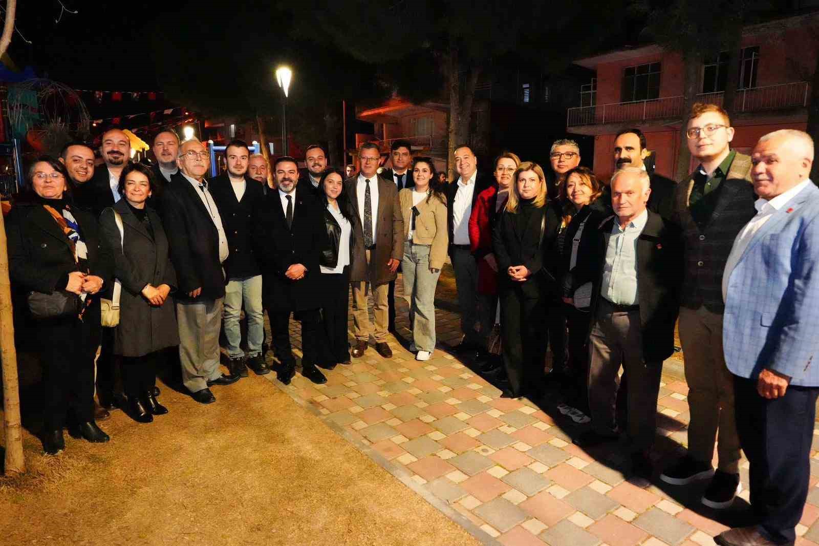 Alaşehir’de yüzlerce kişi iftarda buluştu
Alaşehir’de yüzlerce kişi iftarda buluştu