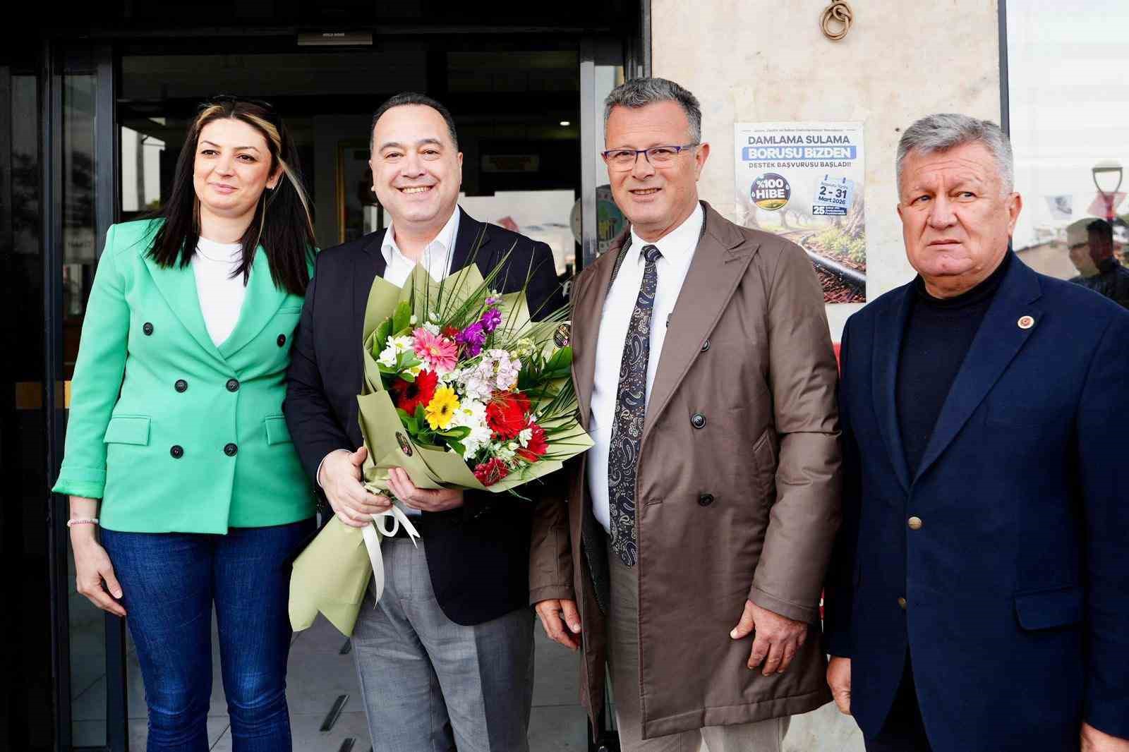 Alaşehir’de yüzlerce kişi iftarda buluştu
Alaşehir’de yüzlerce kişi iftarda buluştu