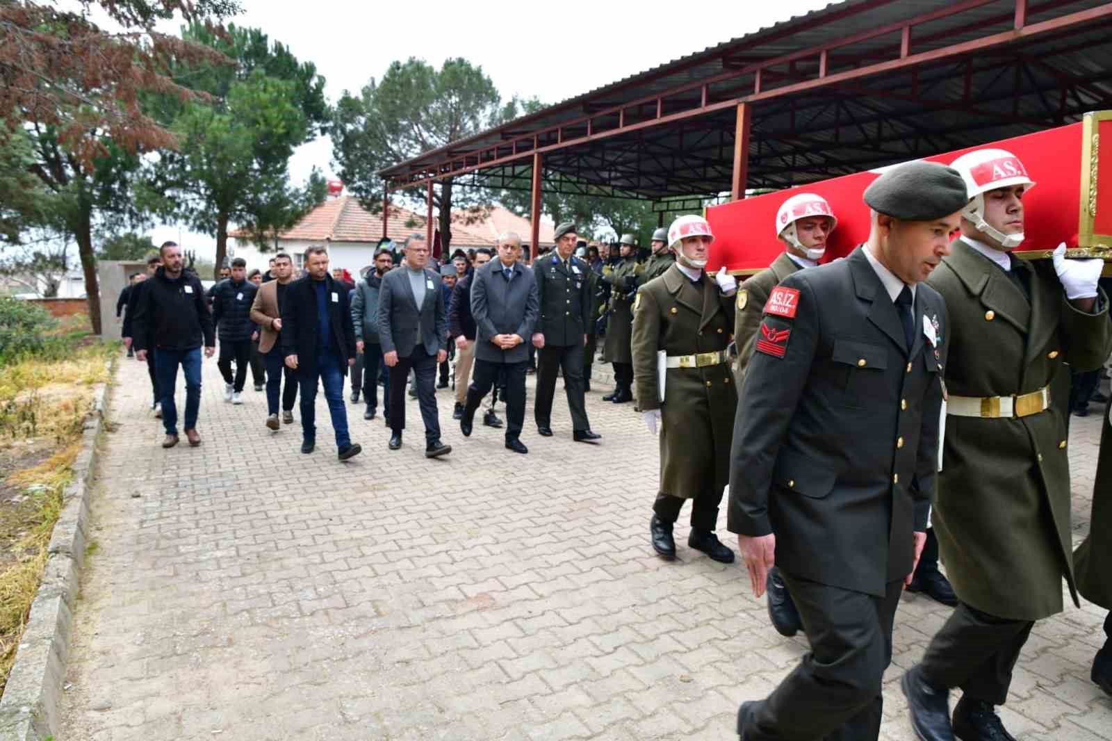 Alaşehirli Kıbrıs Gazisi son yolculuğuna uğurlandı
