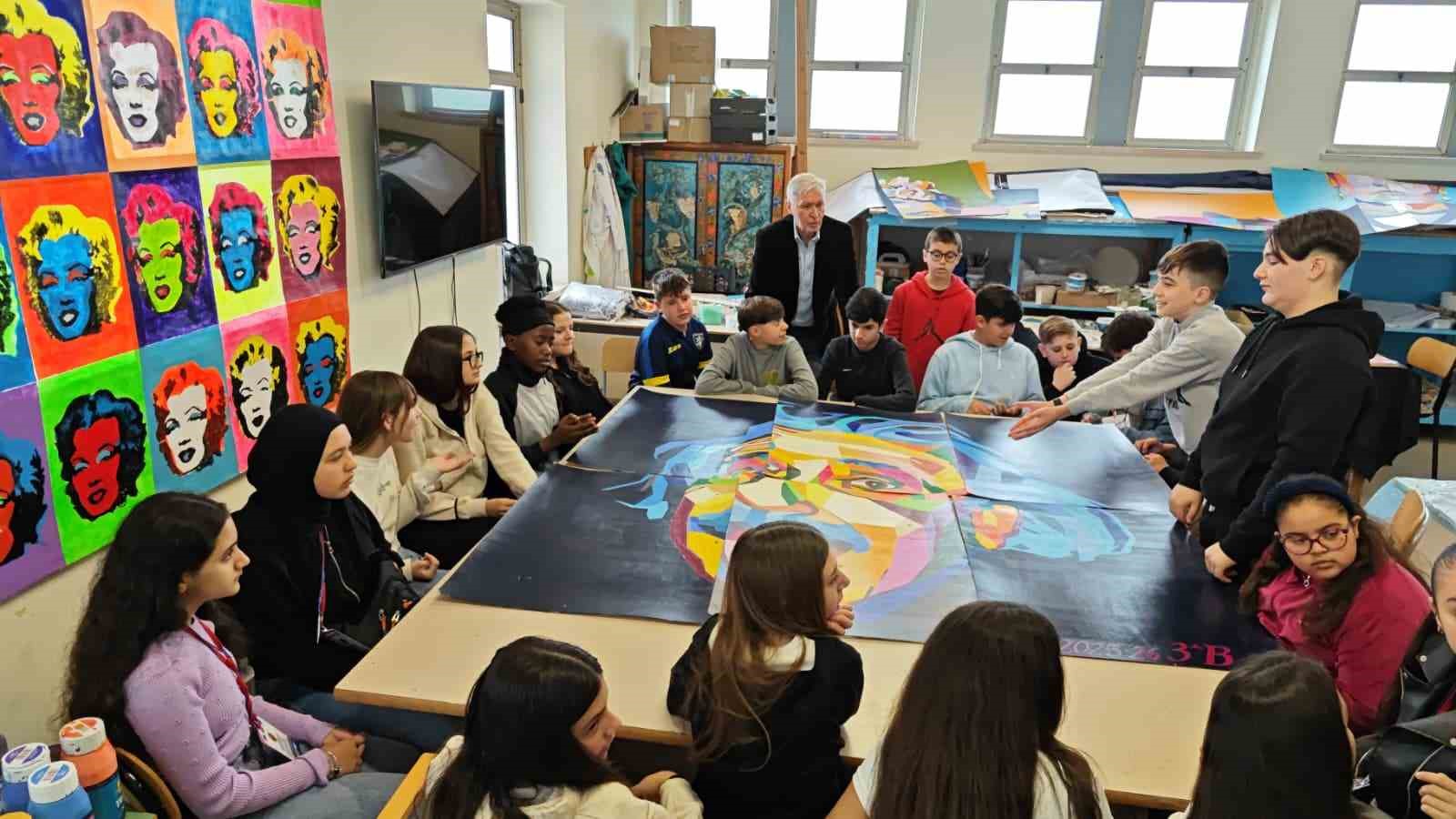 Alaşehirli öğrenciler İtalya’da Türkiye’yi temsil etti
