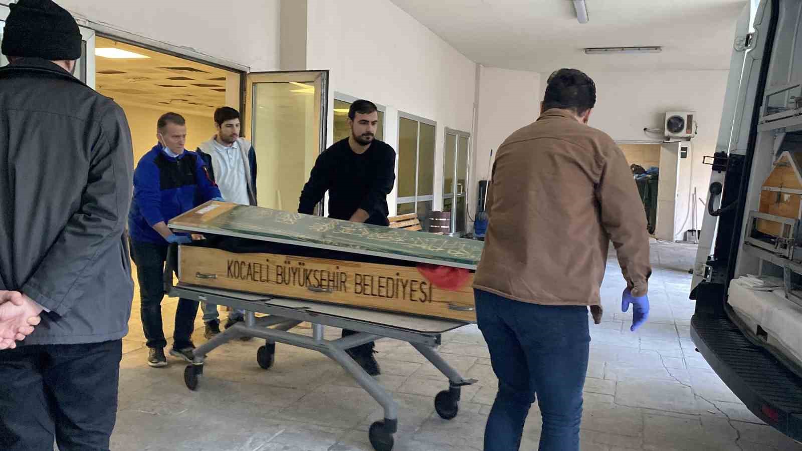 Aldatma tartışmasında kocasını öldüren kadına 24 yıl hapis
