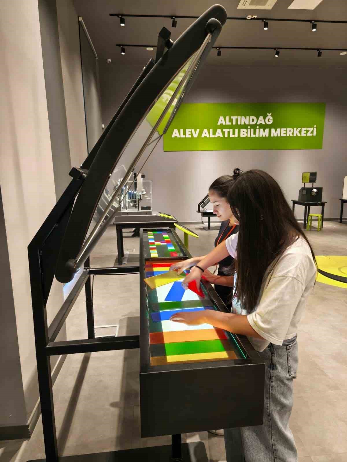 Alev Alatlı Bilim Merkezi’nde sömestir yoğunluğu
